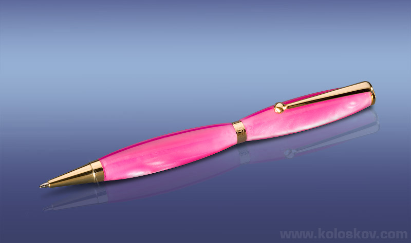 Pink pen. Atlanta photographer Alex Koloskov