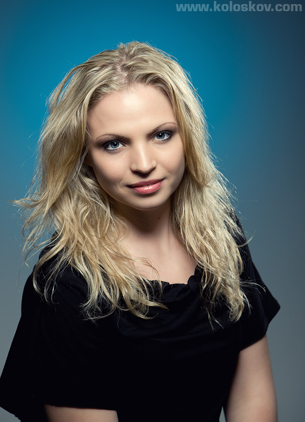 Studio portrait lighting setup (Sveta)