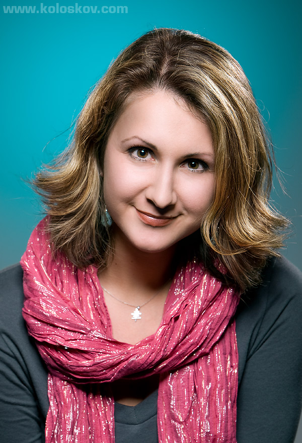 Studio portrait lighting setup (Ania)
